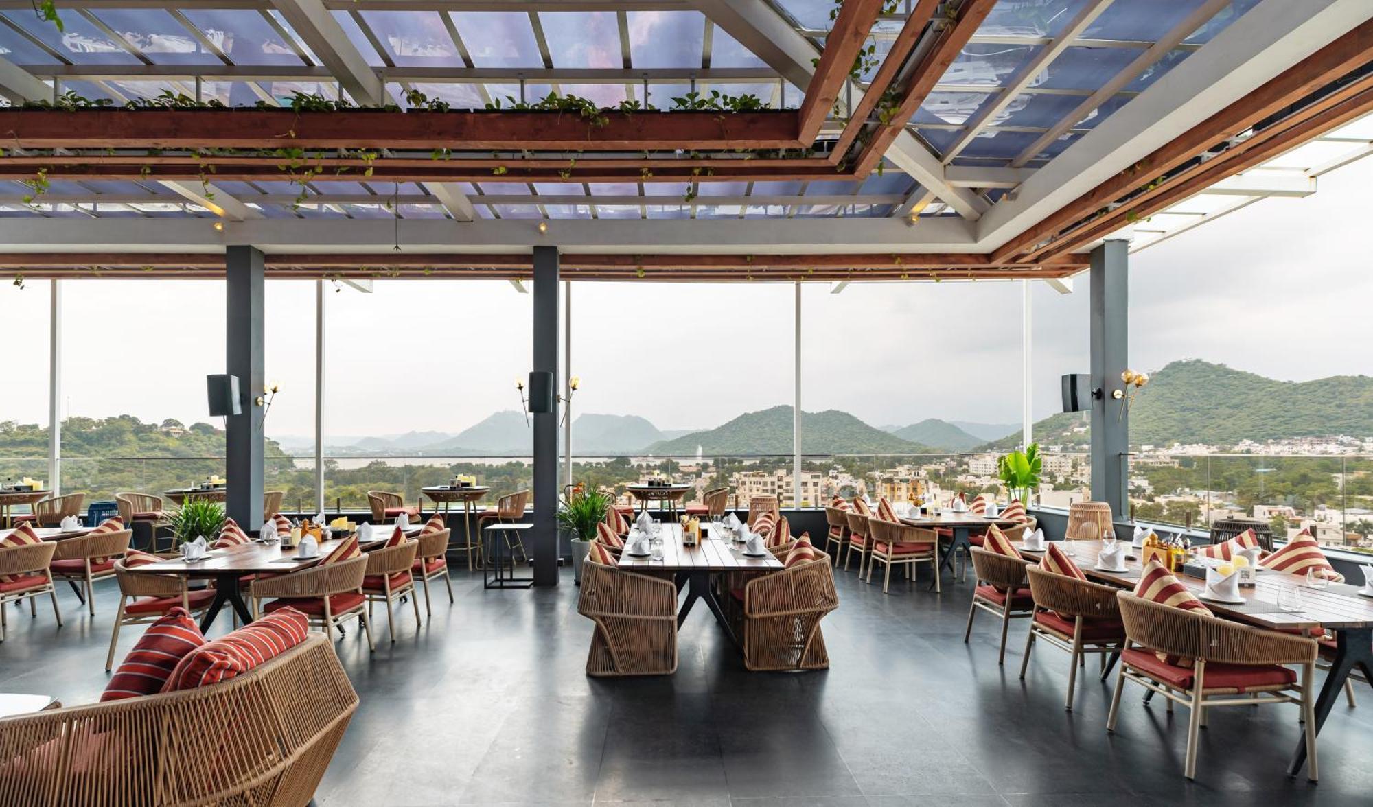 Parallel Hotel Udaipur, A Member Of Radisson Individuals Екстериор снимка
