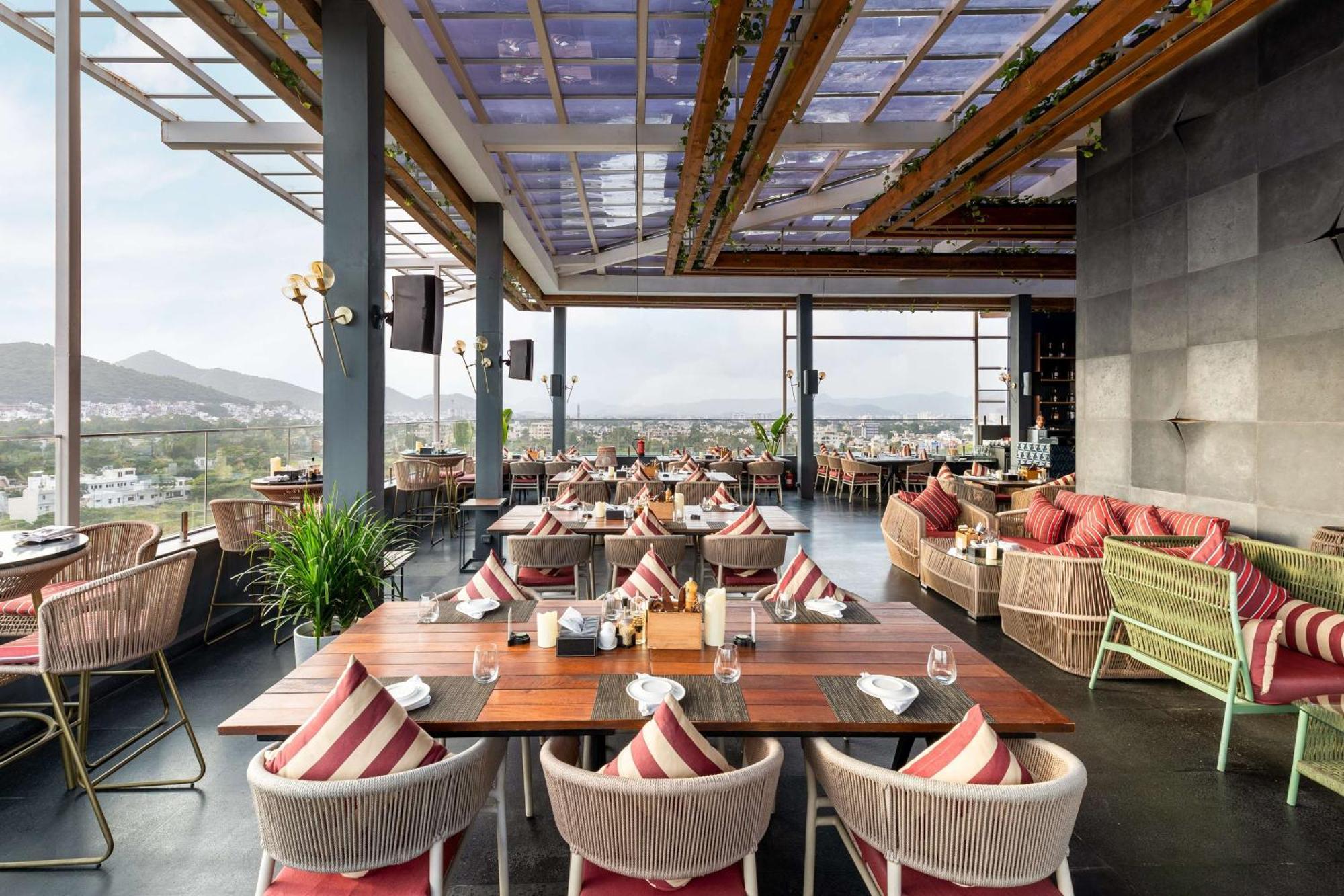 Parallel Hotel Udaipur, A Member Of Radisson Individuals Екстериор снимка
